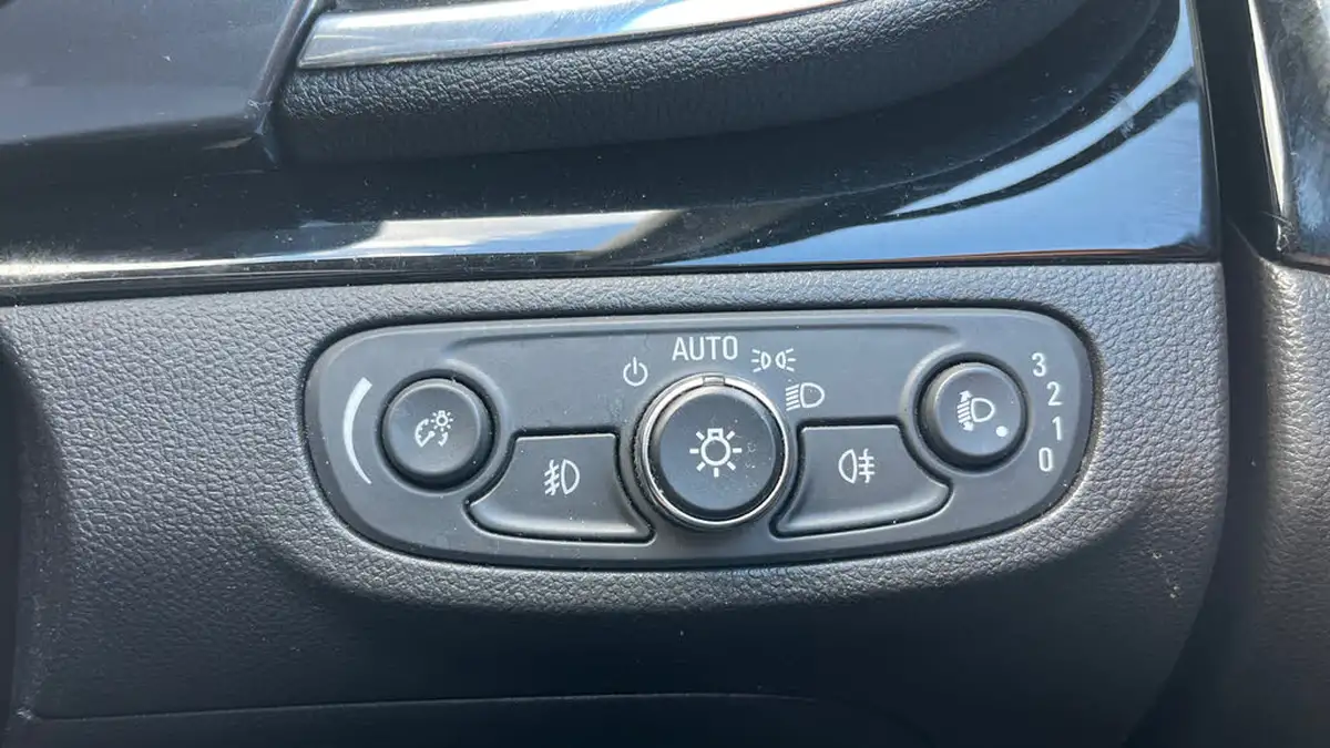 2018-vauxhall-mokka-x-14i-16v-turbo-design-nav-ssecotec-big-33