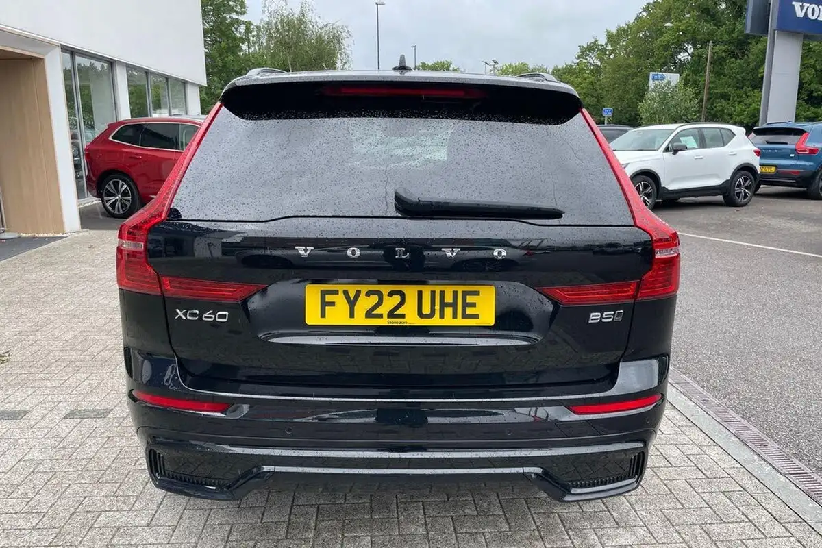 2021-volvo-xc60-20-b5-r-design-pro-awd-big-7