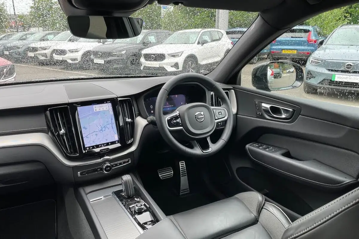 2021-volvo-xc60-20-b5-r-design-pro-awd-big-31