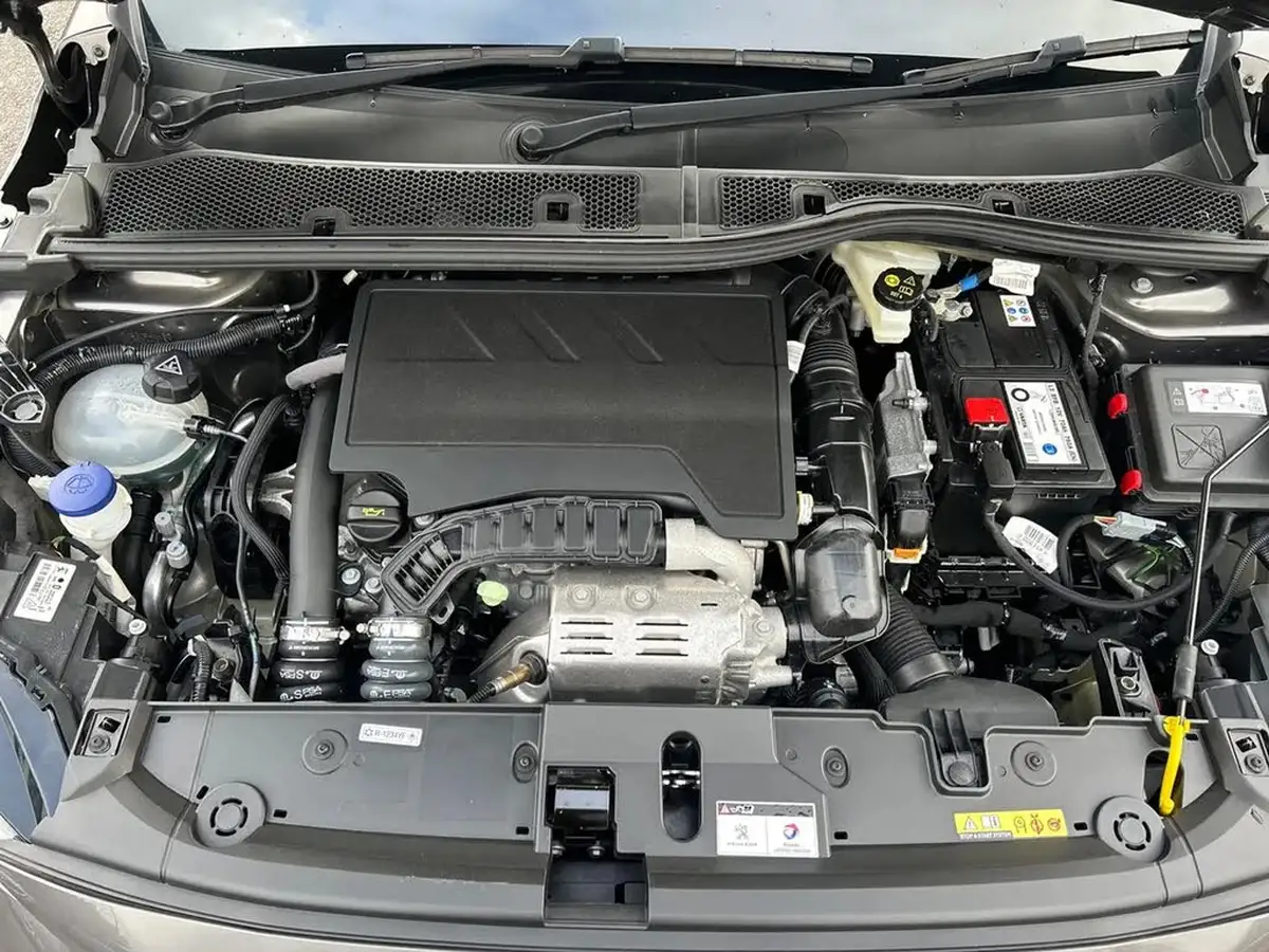 2022-peugeot-208-12-puretech-active-premium-100bhp-eat8-big-38