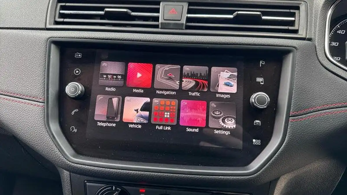 2019-seat-ibiza-10-mpi-fr-big-6
