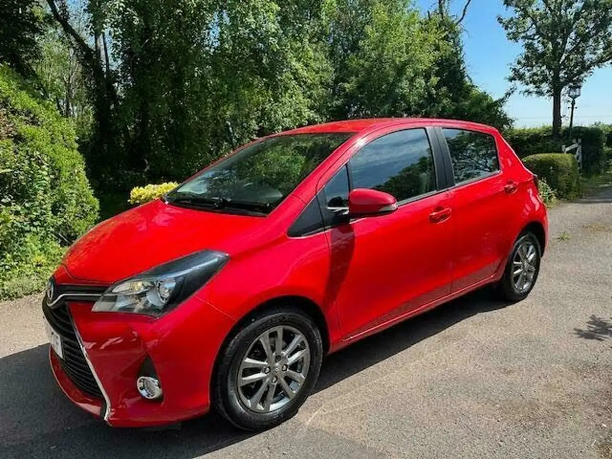 2015-toyota-yaris-10-icon-5d-big-1