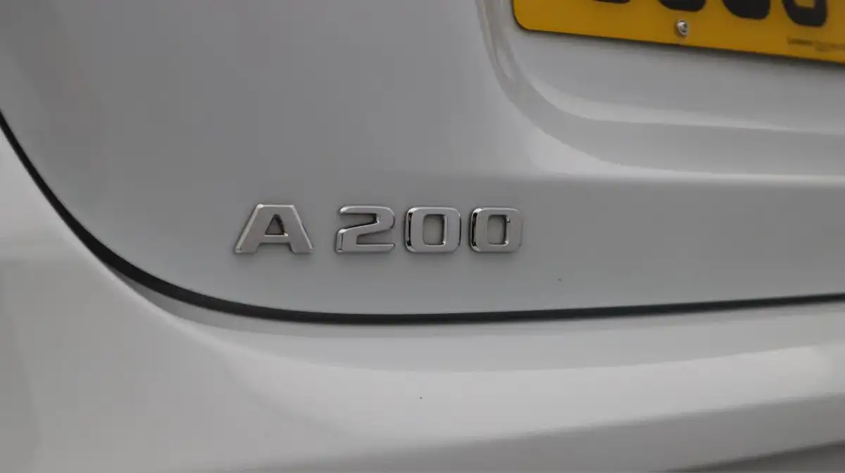 2019-mercedes-benz-a-class-13-a200-amg-line-premium-hatchback-5d-big-20