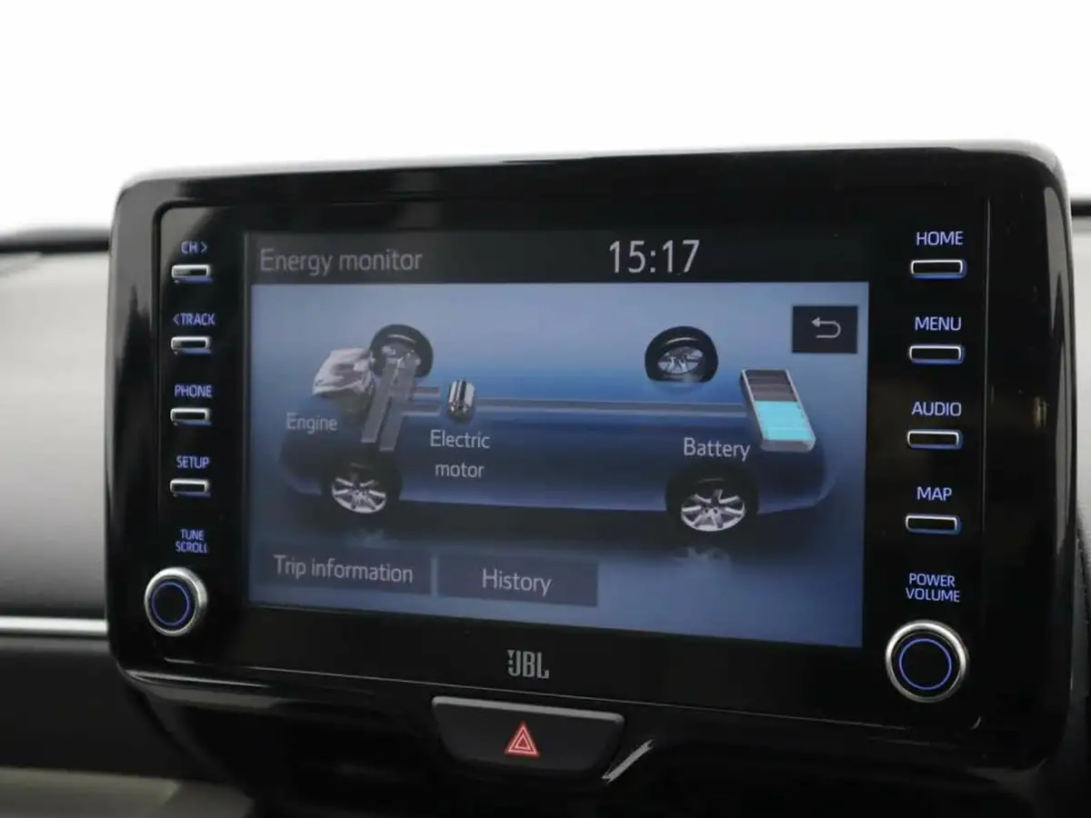 2022-toyota-yaris-15-vvt-i-excel-big-22