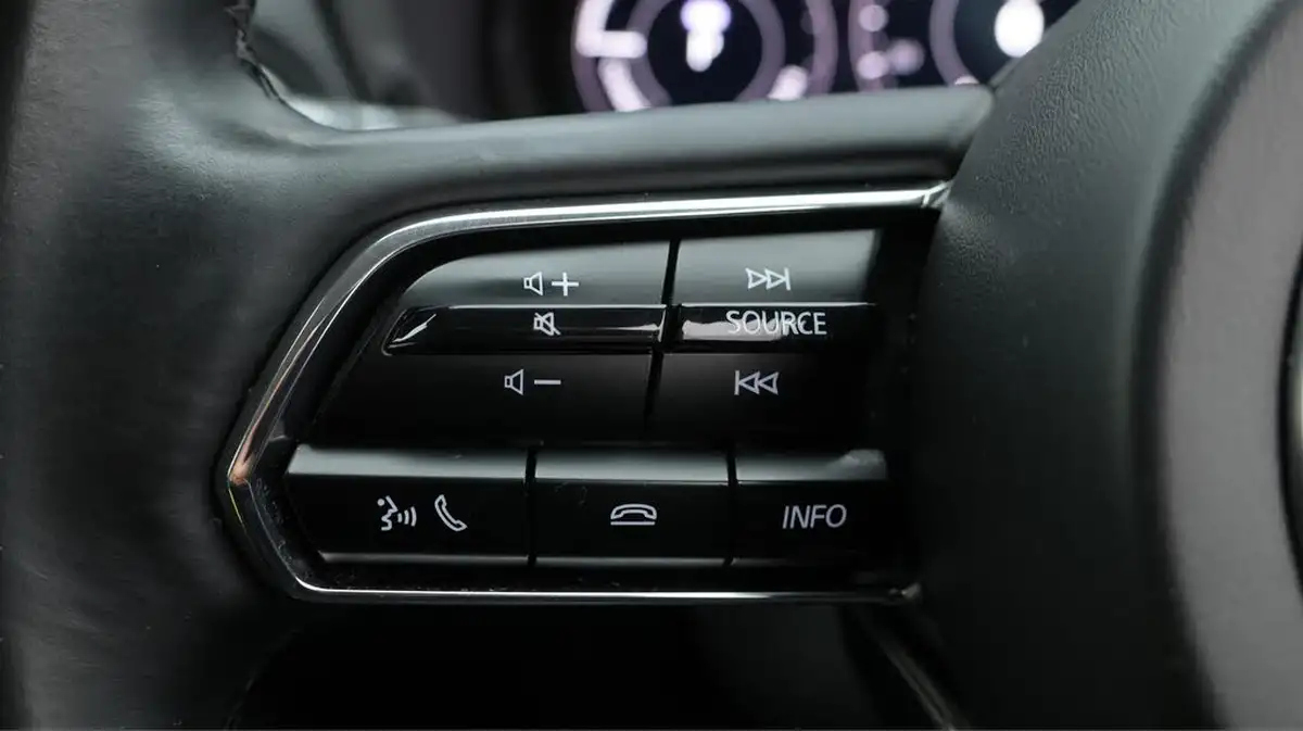 2024-mazda-cx-60-25-e-skyactiv-exclusive-line-big-24