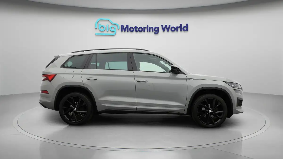 2022-skoda-kodiaq-15-tsi-sportline-big-8