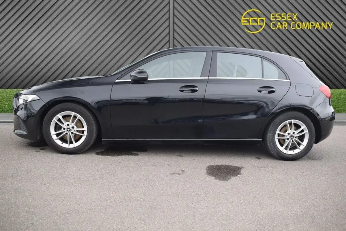 2019-mercedes-benz-a-class-15d-a180d-se-executive-7g-dct-big-5