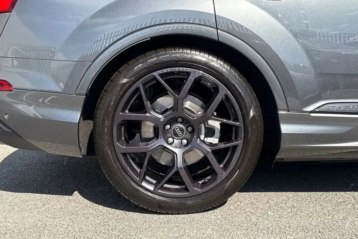2025-audi-q7-30-45-tdi-black-edition-big-11