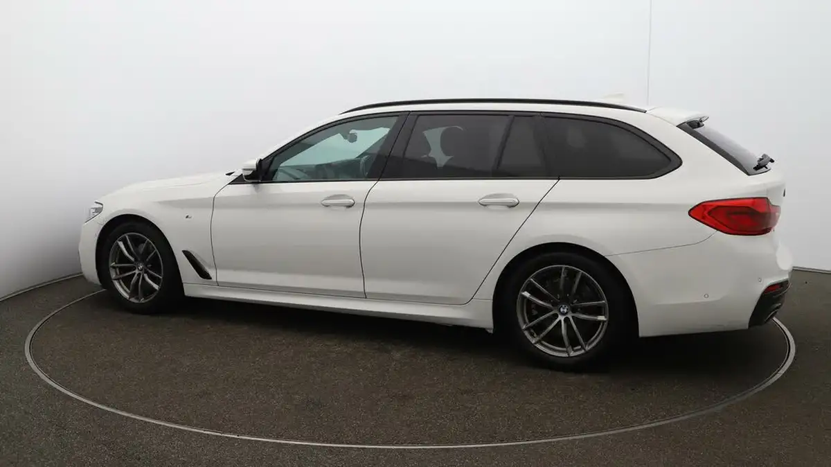 2017-bmw-5-series-20td-520d-m-sport-touring-5d-big-41