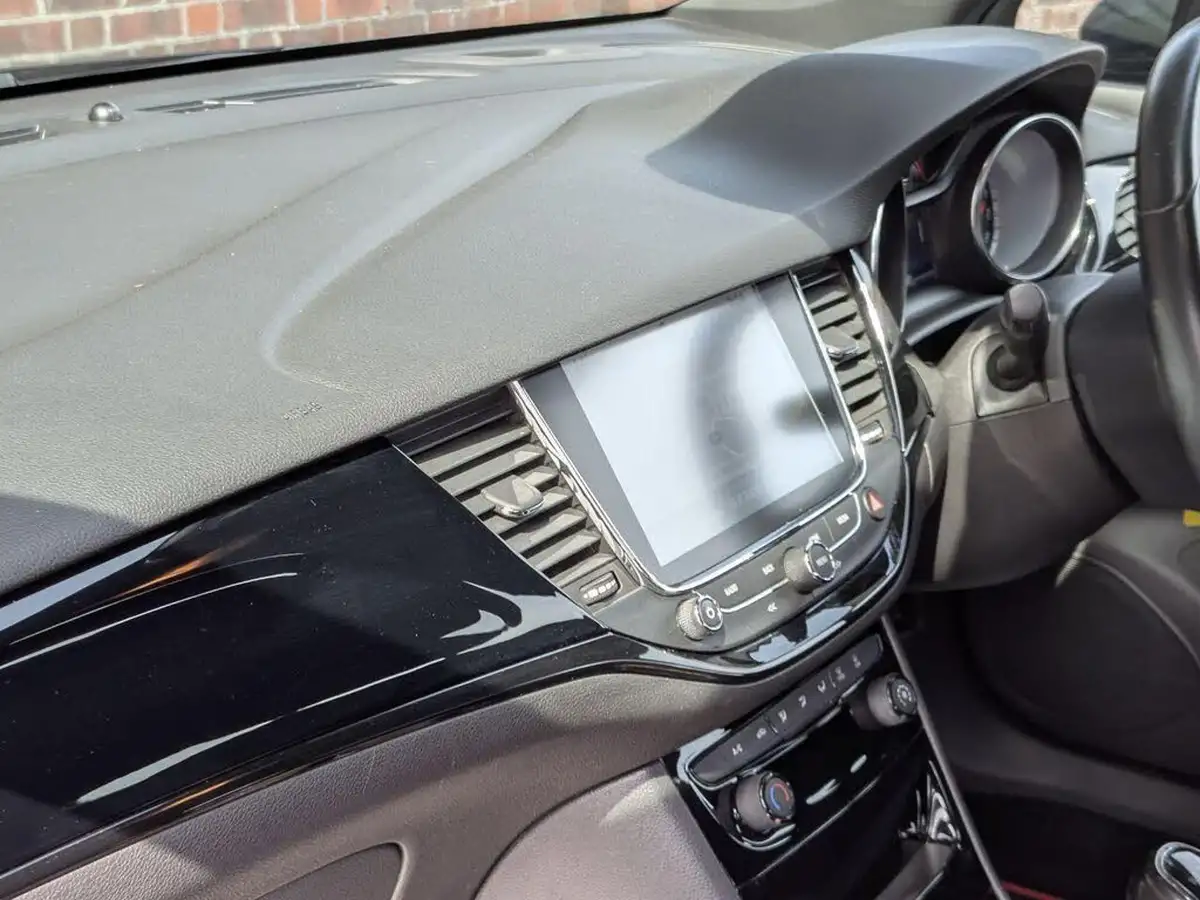 2017-vauxhall-astra-14i-16v-turbo-sri-vx-line-nav-big-47