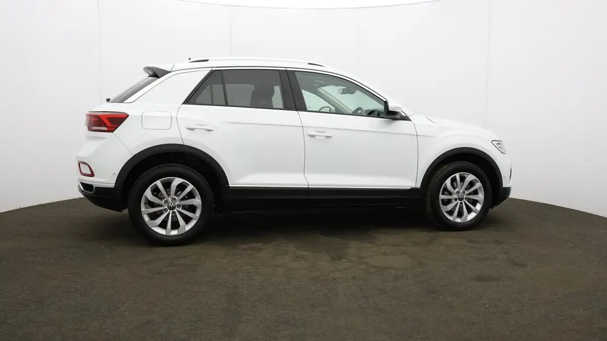 2023-volkswagen-t-roc-15-tsi-style-hatchback-5d-big-54