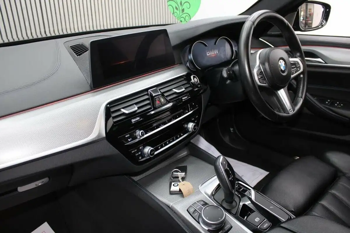 2017-bmw-5-series-20td-520d-m-sport-xdrive-saloon-4d-big-22
