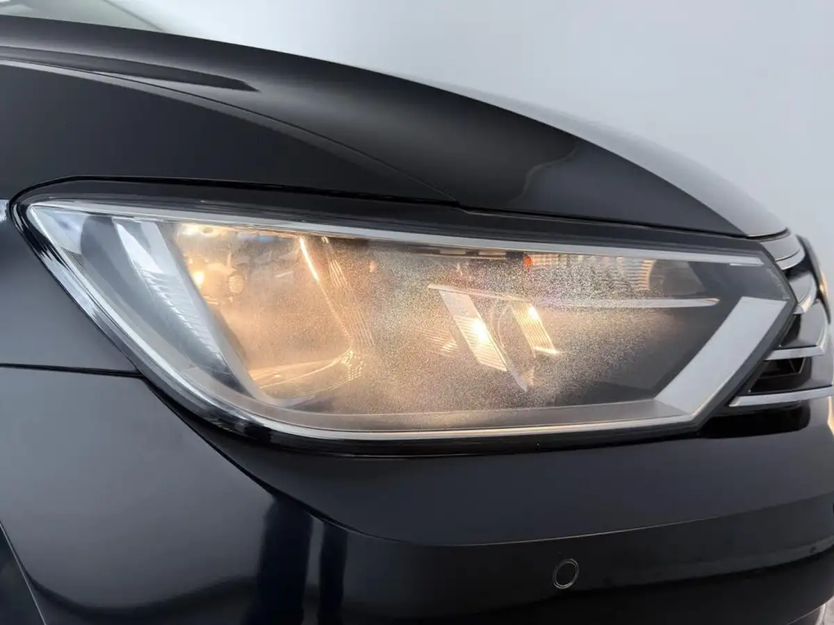 2017-volkswagen-passat-20tdi-gt-150ps-ss-estate-5d-dsg-big-7