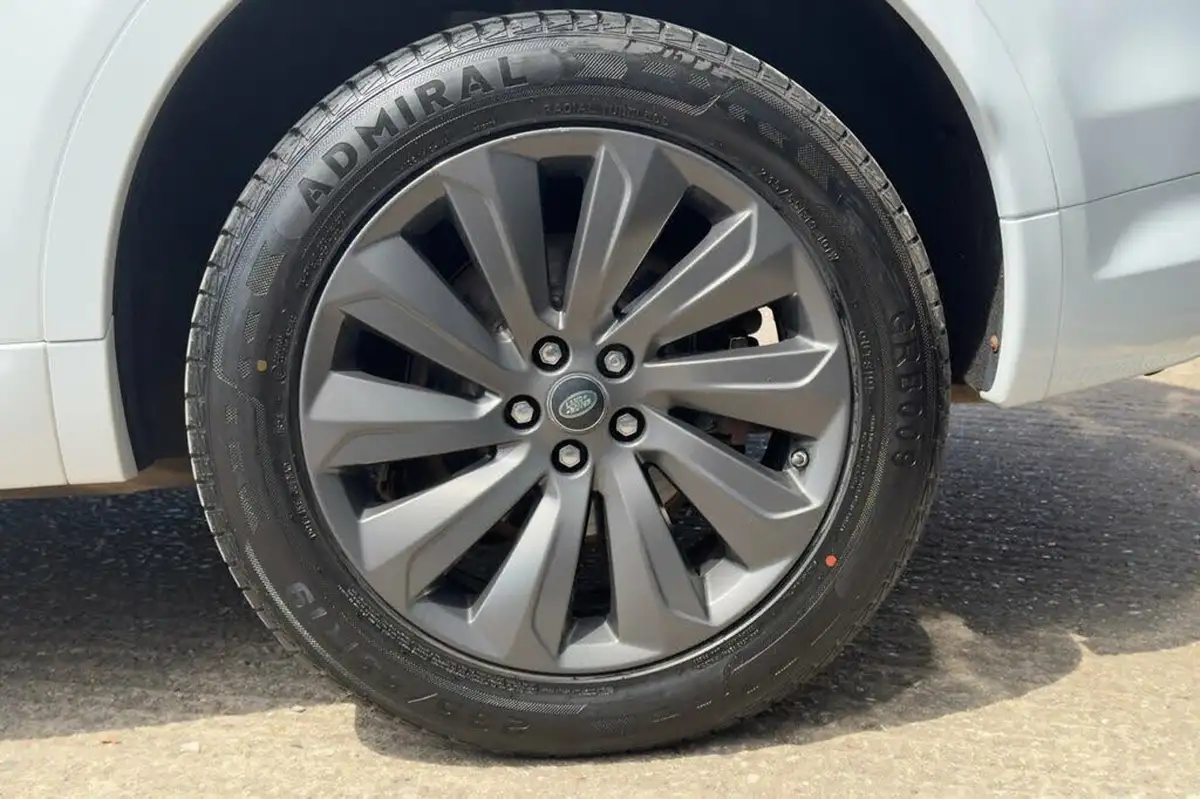 2019-land-rover-discovery-sport-20-d180-r-dynamic-se-big-44