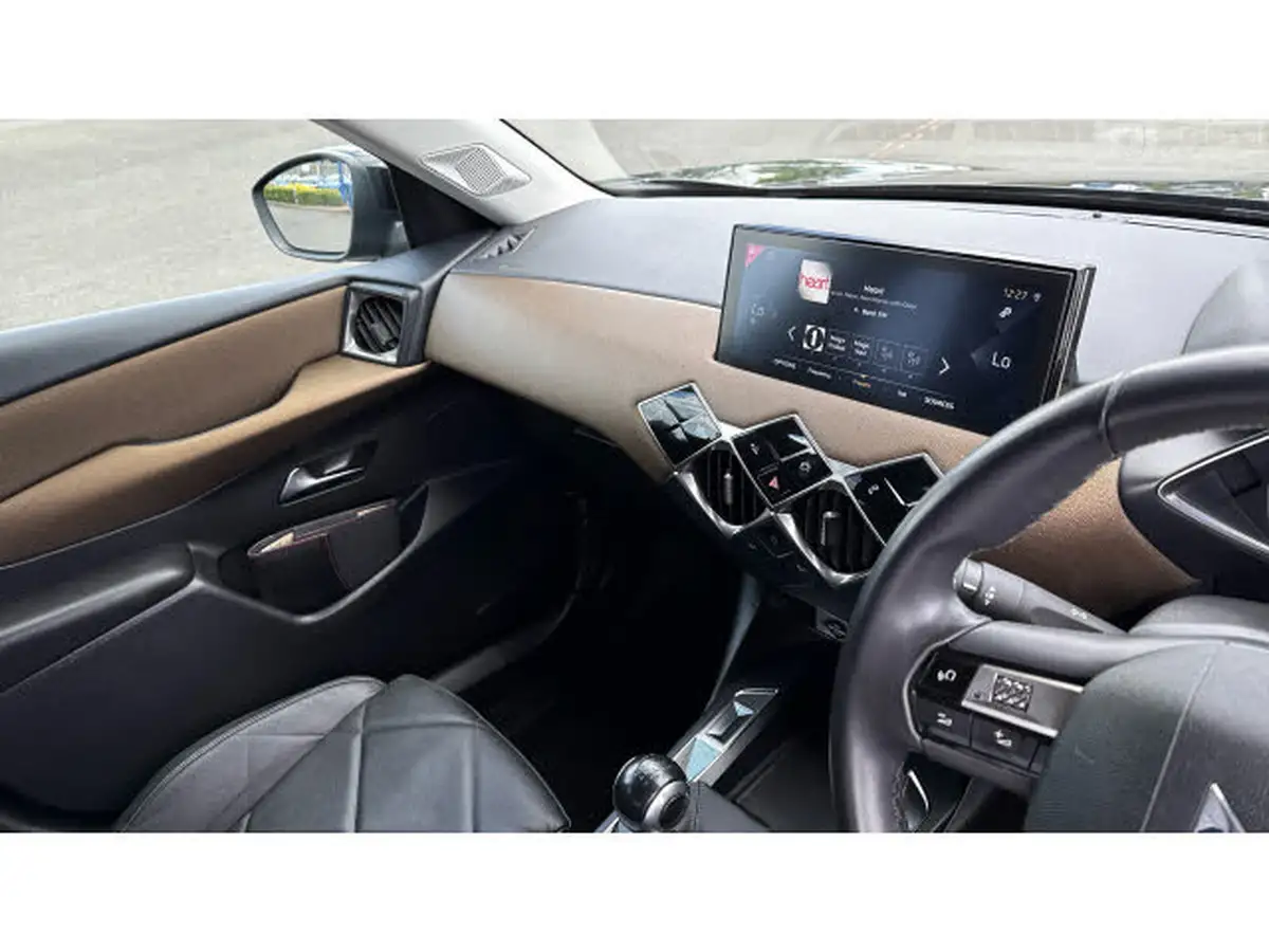 2020-ds-ds-3-crossback-15-bluehdi-prestige-big-13