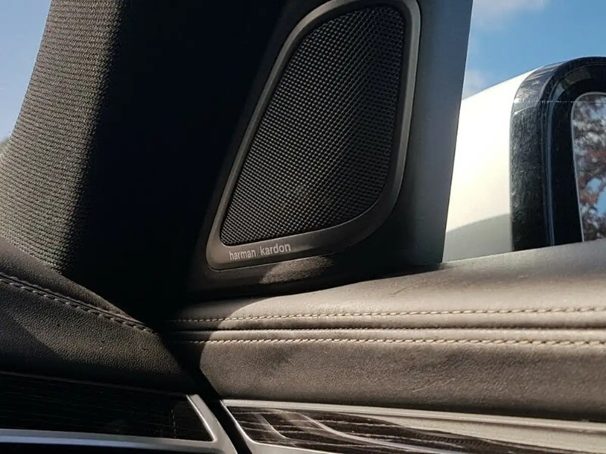 2022-bmw-7-series-30td-740d-m-sport-big-12