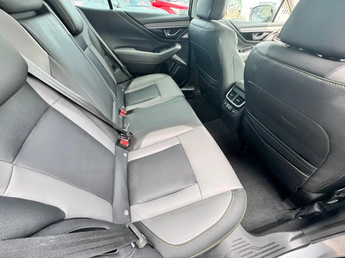 2023-subaru-outback-25i-field-big-8