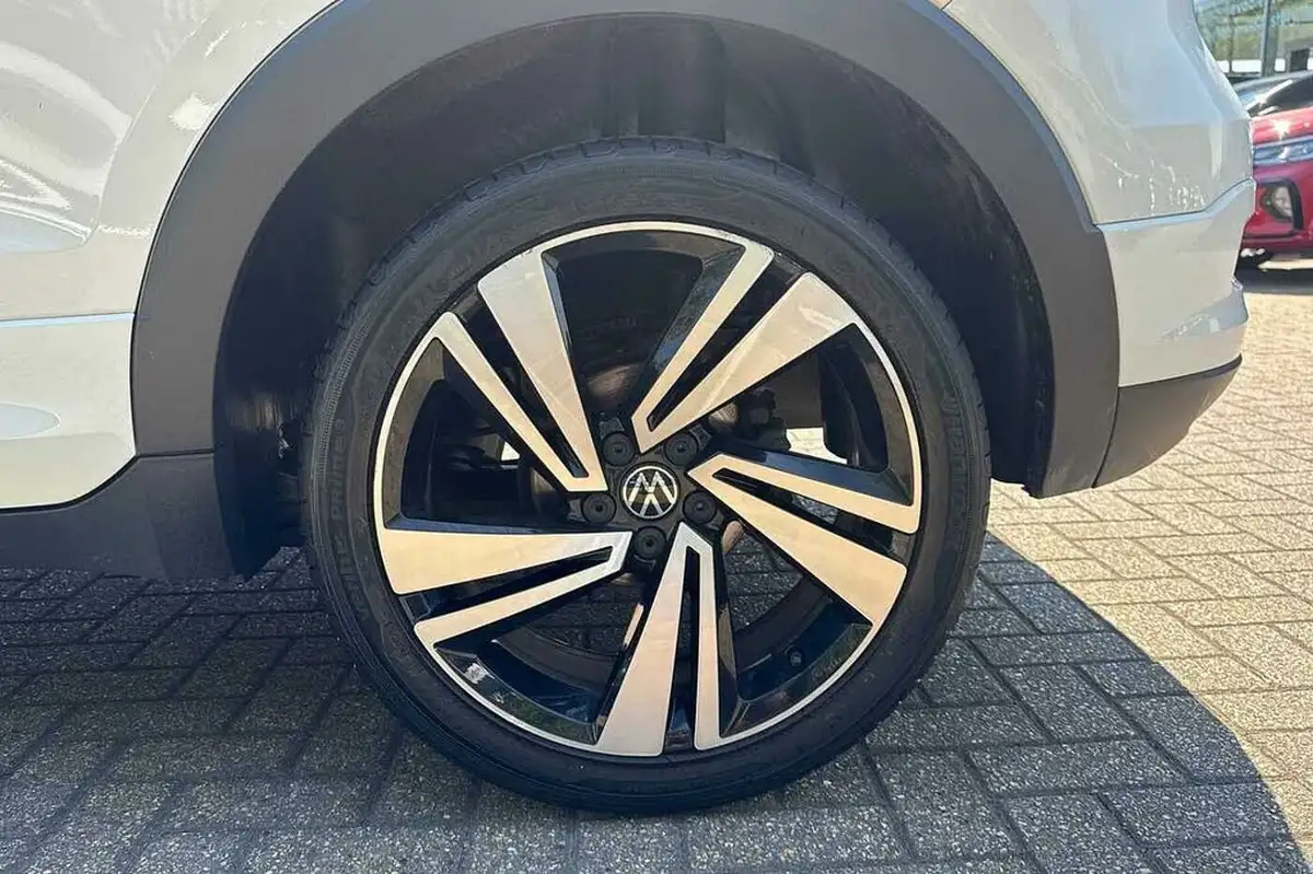 2022-volkswagen-t-cross-15-tsi-r-line-big-4