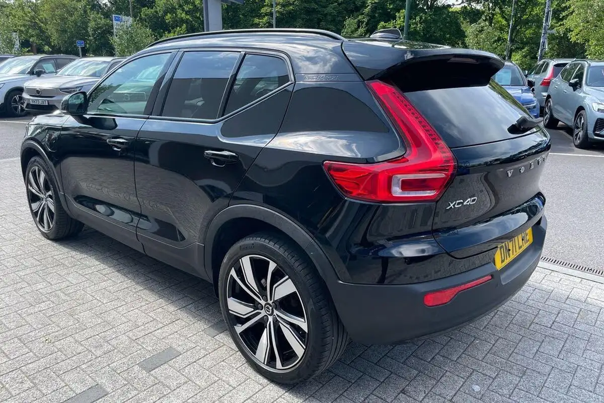 2021-volvo-xc40-15-t5-r-design-pro-258bhp-big-8