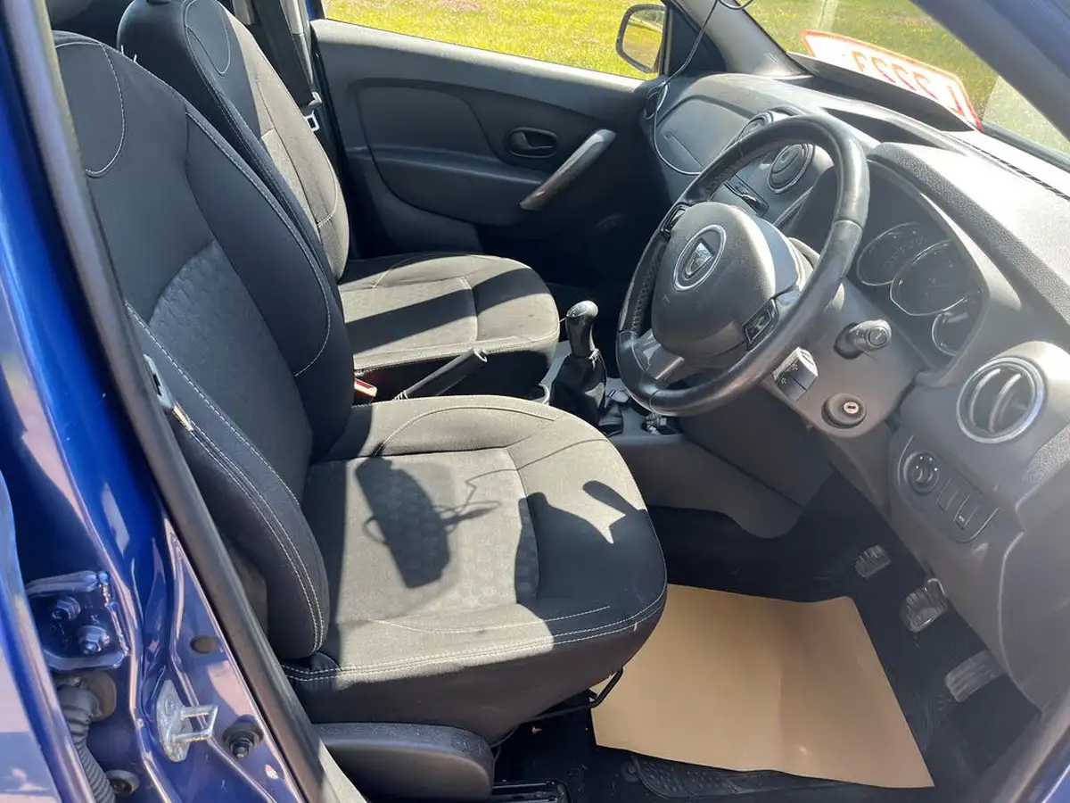 2015-dacia-sandero-15d-laureate-big-15