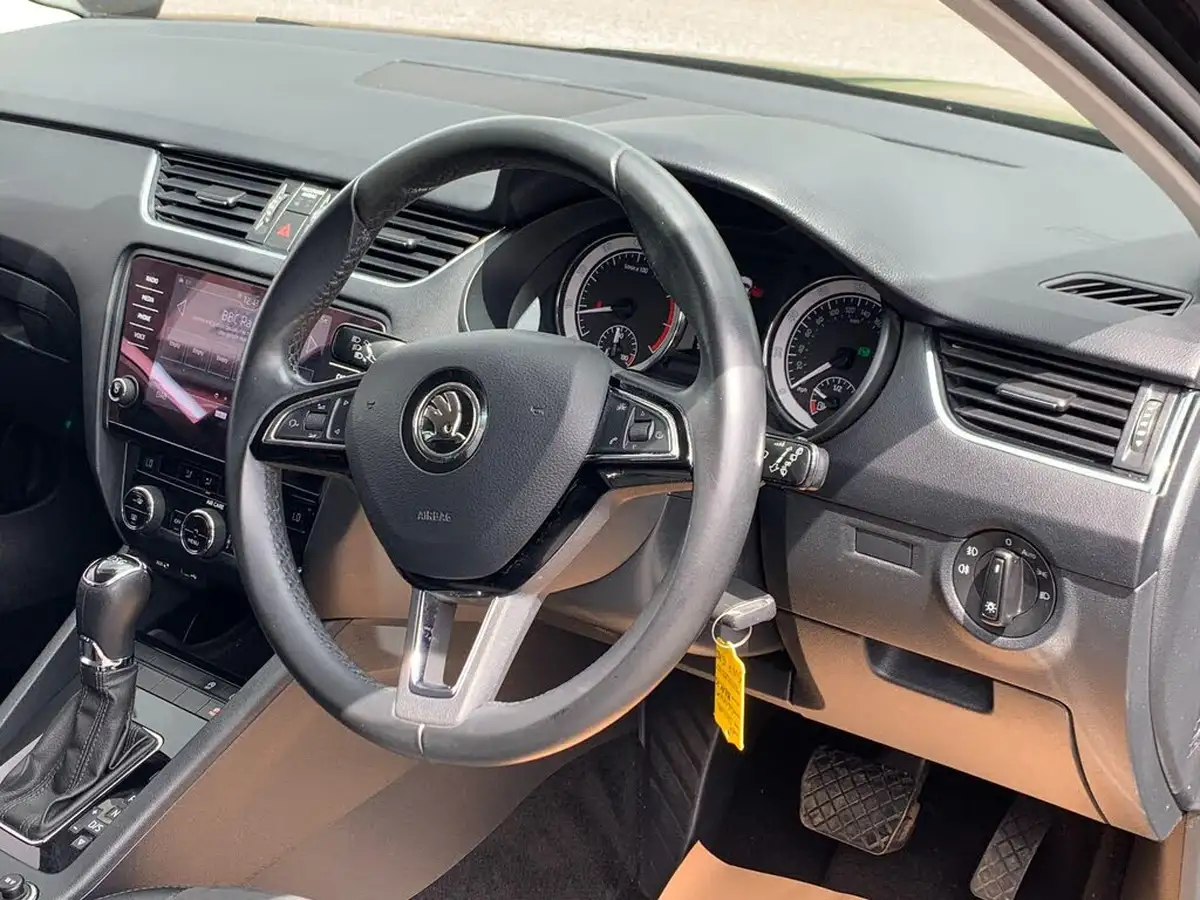 2017-skoda-octavia-14-tsi-se-l-estate-dsg-big-43