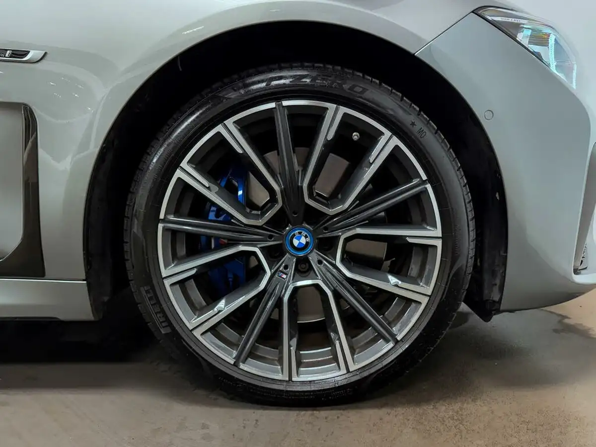 2021-bmw-7-series-30-745e-m-sport-big-57