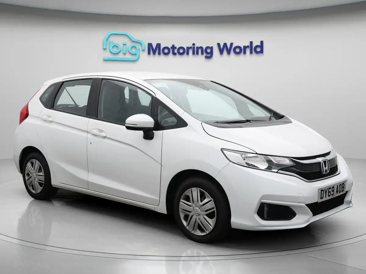 2019-honda-jazz-13-i-vtec-s-big-0