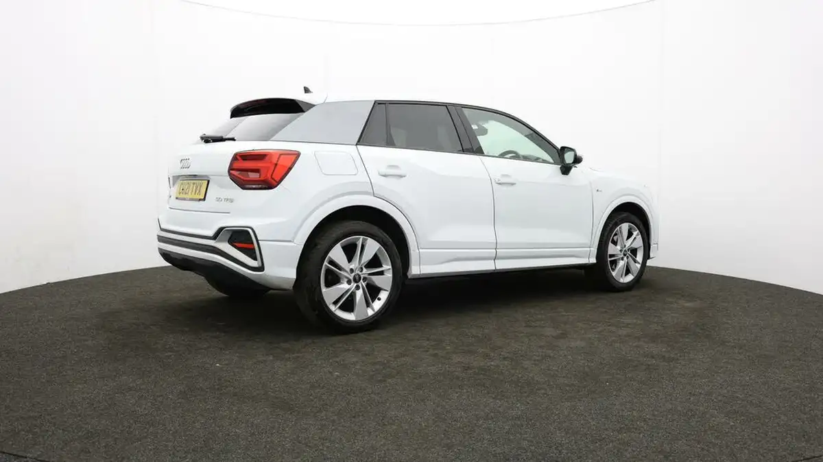 2021-audi-q2-10-30-tfsi-s-line-big-34