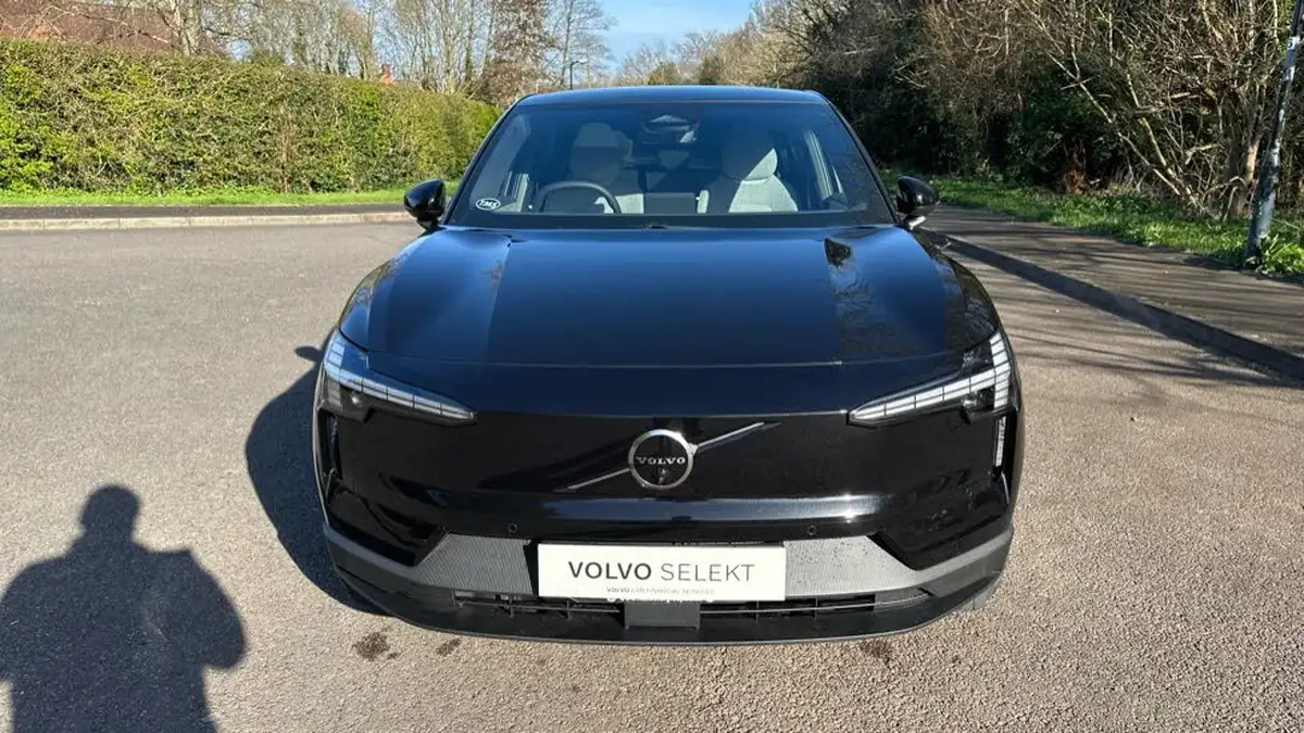 2025-volvo-ex30-e-single-motor-ultra-big-37