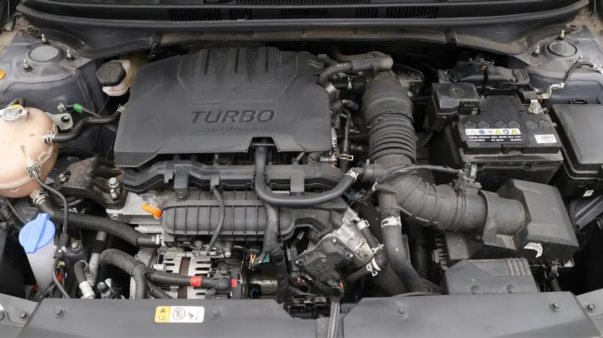 2022-hyundai-i20-10-t-gdi-premium-eclutch-imt-big-19