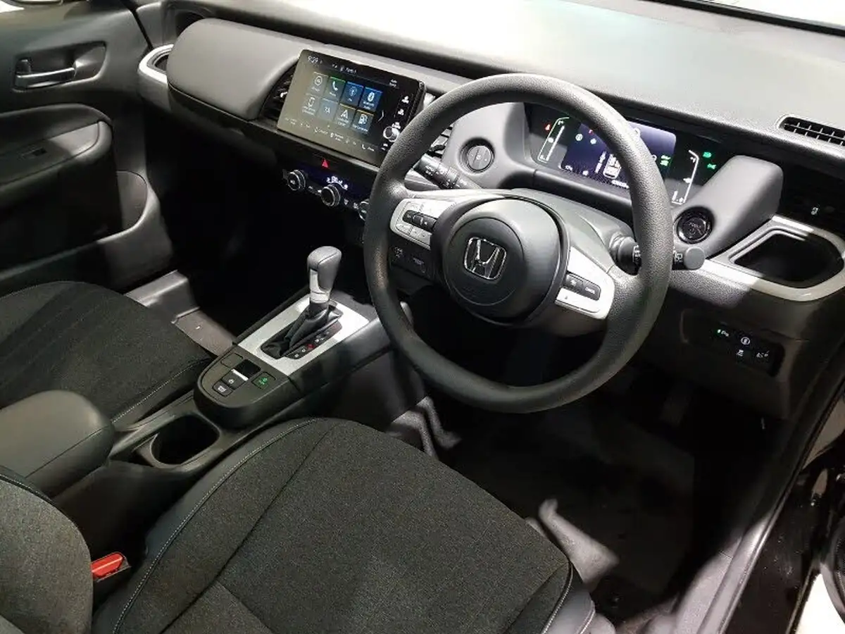 2021-honda-jazz-15-i-mmd-sr-107ps-big-15