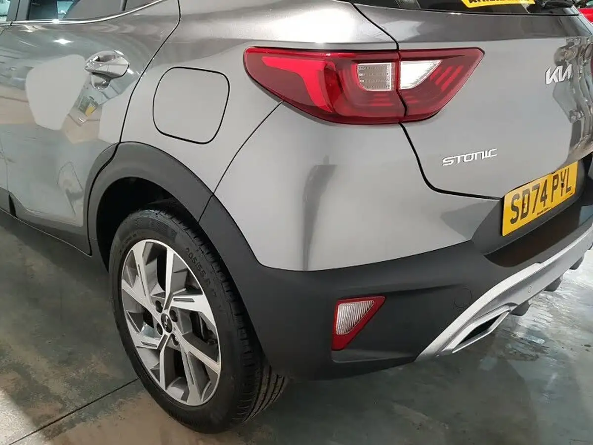2025-kia-stonic-10-t-gdi-gt-line-s-dct-big-17