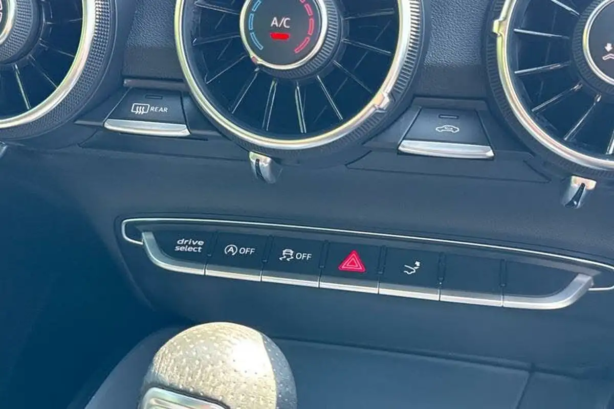 2020-audi-tt-coupe-20-40-tfsi-s-line-big-23