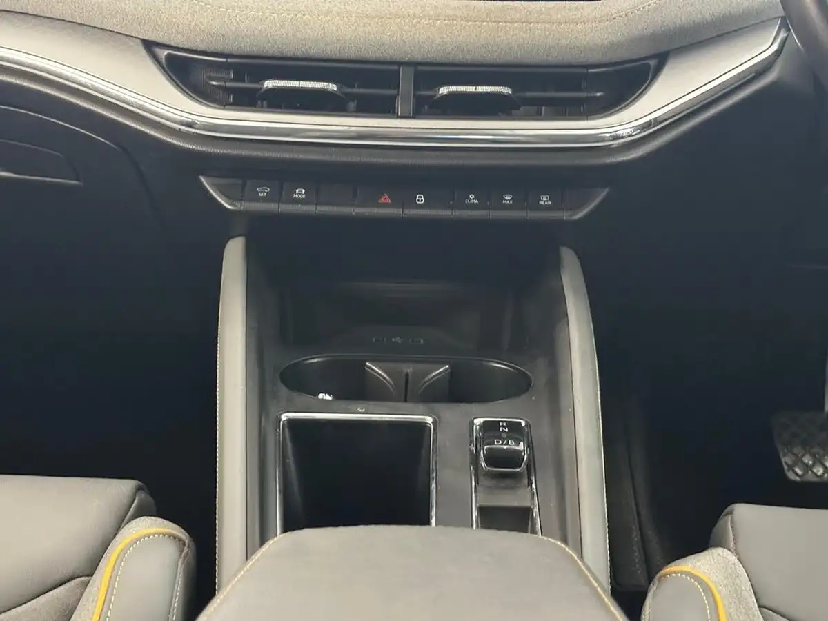 2022-skoda-enyaq-e-60-big-15