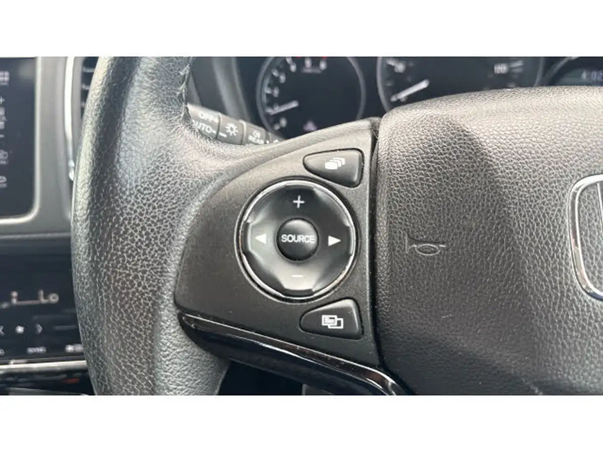 2015-honda-hr-v-16-i-dtec-se-navi-big-21