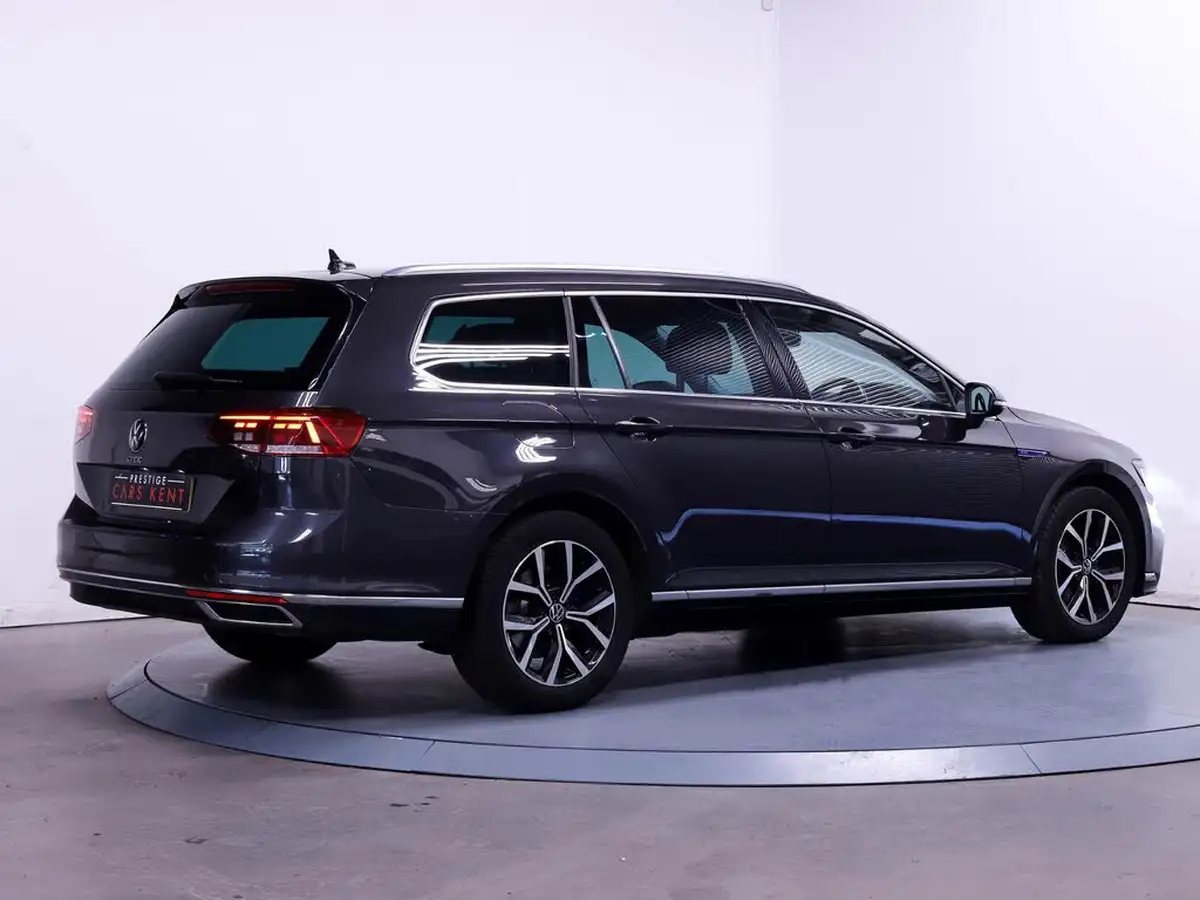 2021-volkswagen-passat-14-tsi-gte-estate-5d-big-7