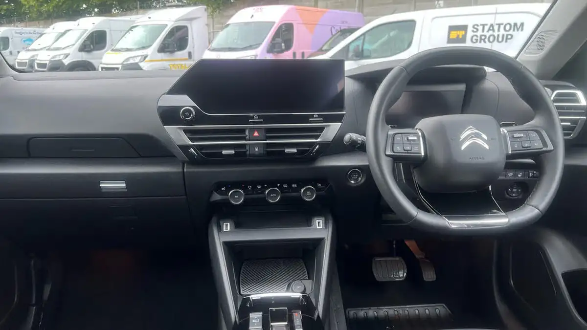 2024-citroen-c4-12-puretech-max-130ps-ss-eat8-big-3