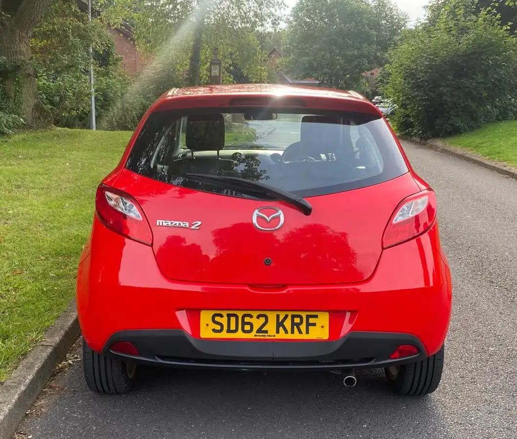 2012-mazda-mazda2-13-tamura-3d-big-2