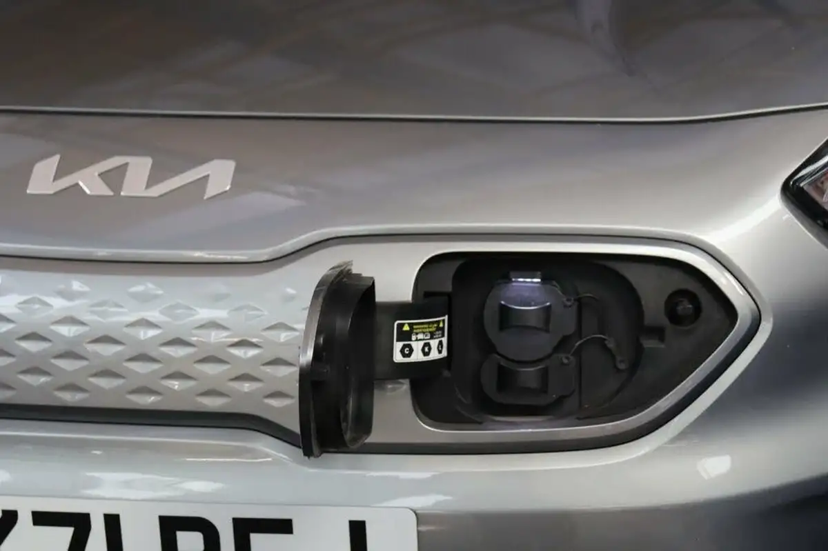 2021-kia-e-niro-ev-3-big-11