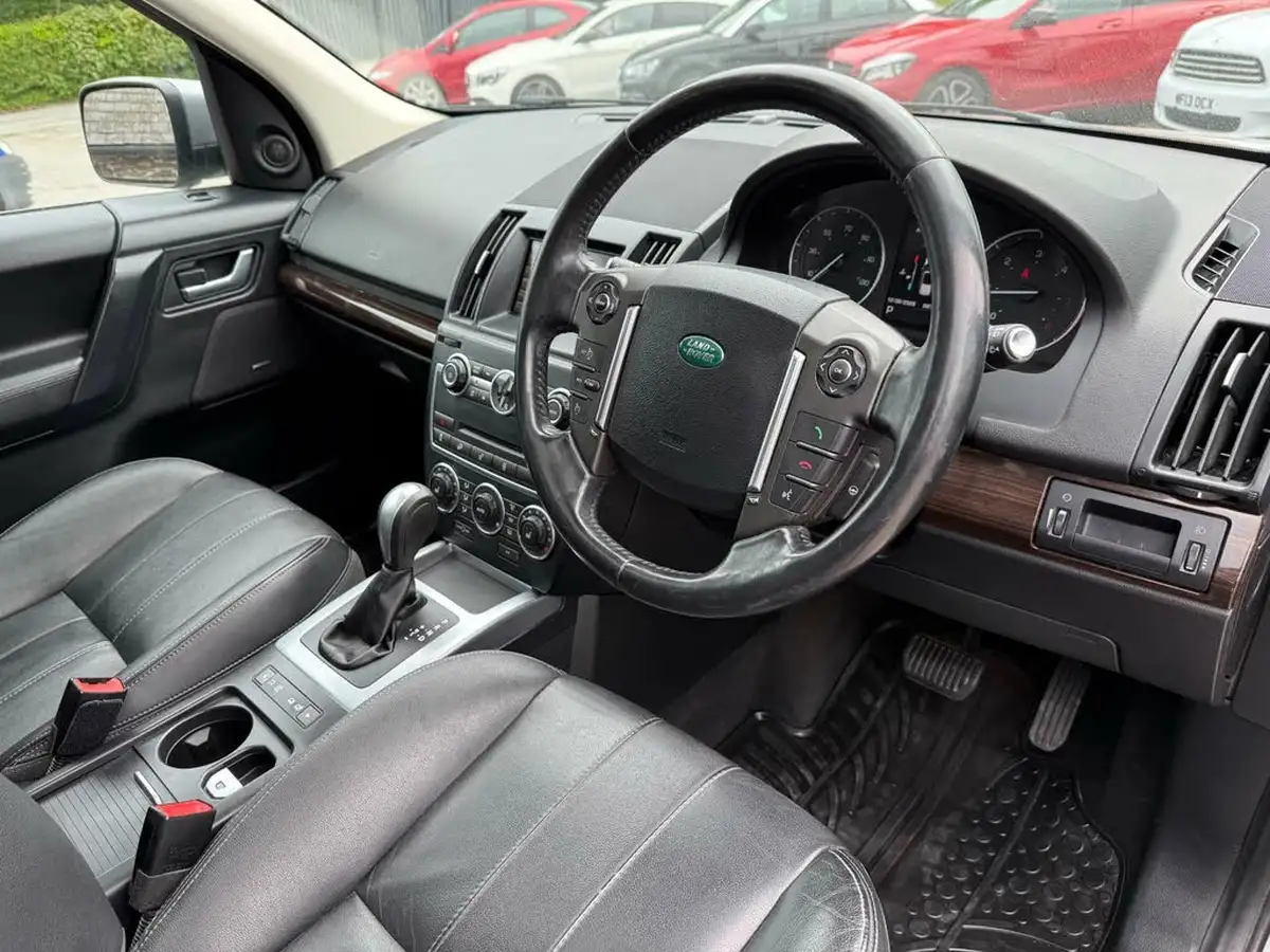 2014-land-rover-freelander-2-22td4-hse-auto-big-14