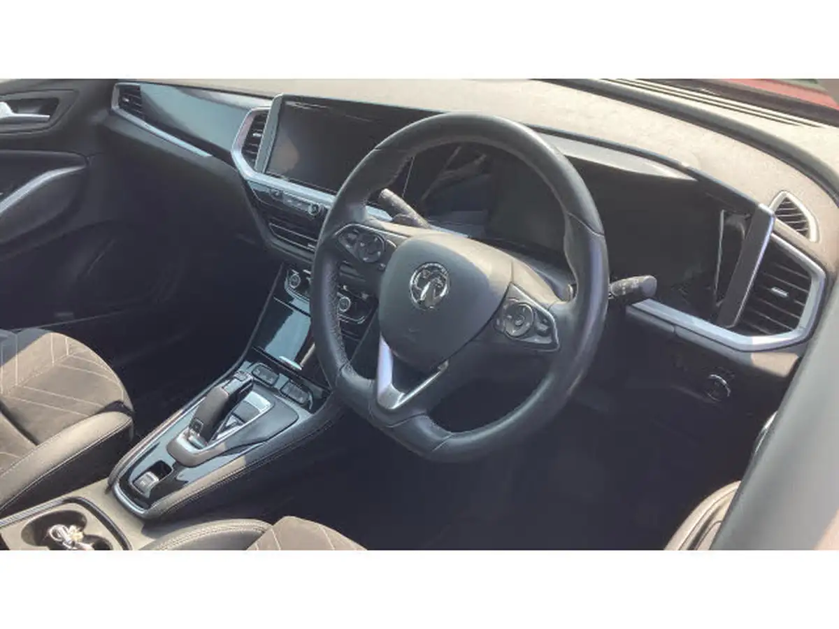 2022-vauxhall-grandland-12-ultimate-auto-big-10