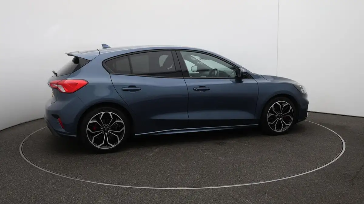 2020-ford-focus-15-st-line-x-hatchback-big-51