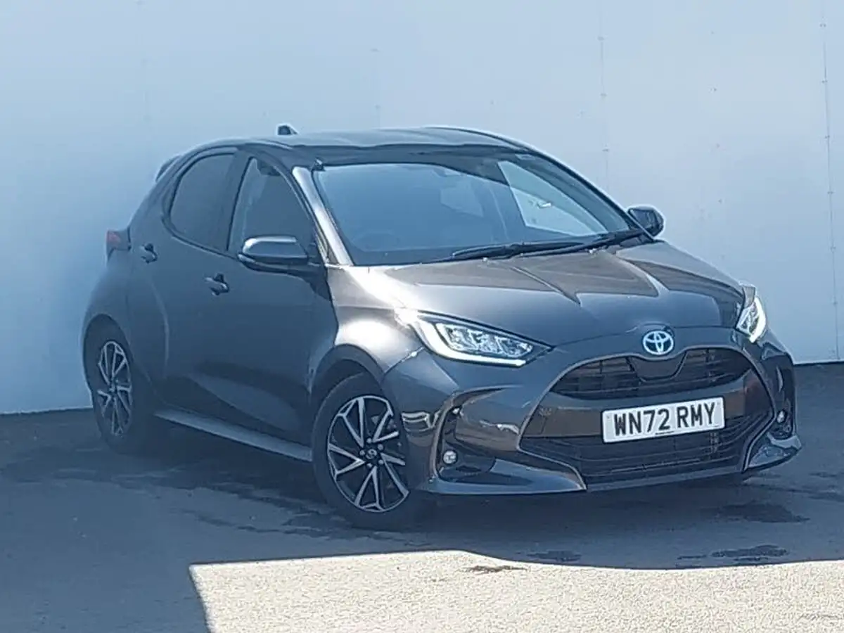 2022-toyota-yaris-15-vvt-i-design-big-0