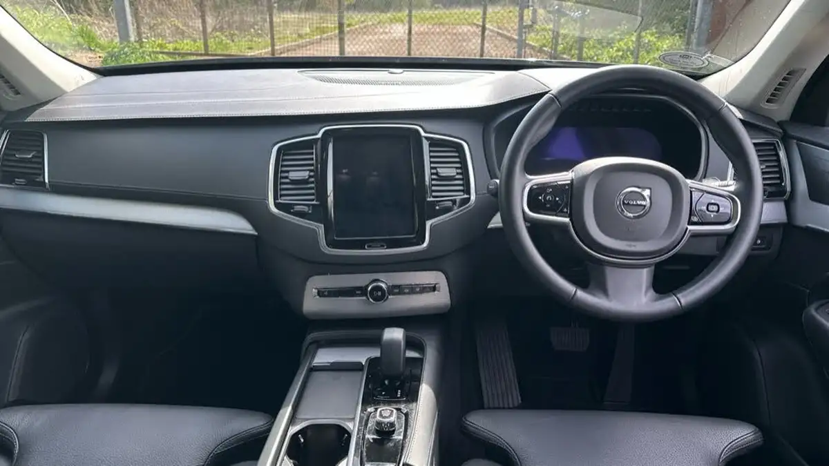 2024-volvo-xc90-20-t8-plus-big-19