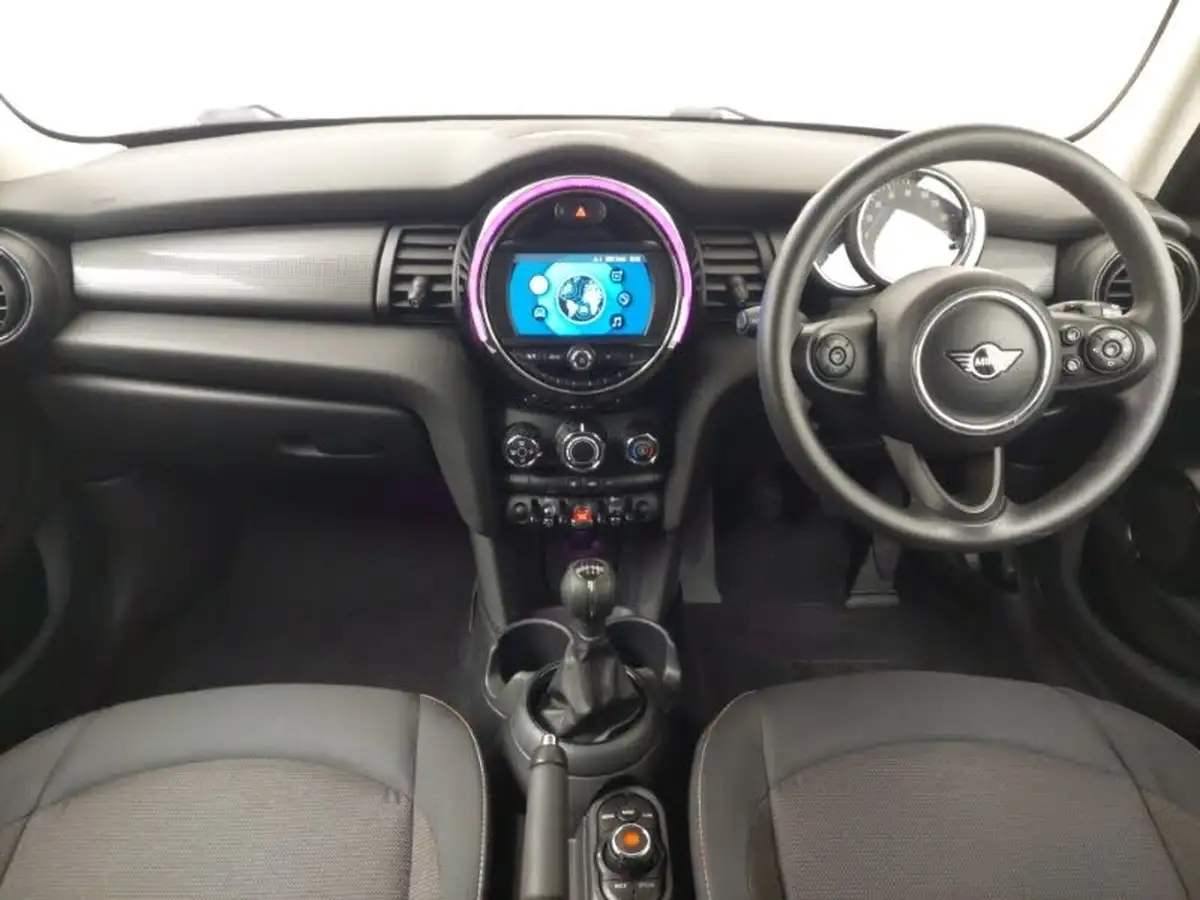 2019-mini-cooper-15-cooper-classic-hatchback-5d-big-2