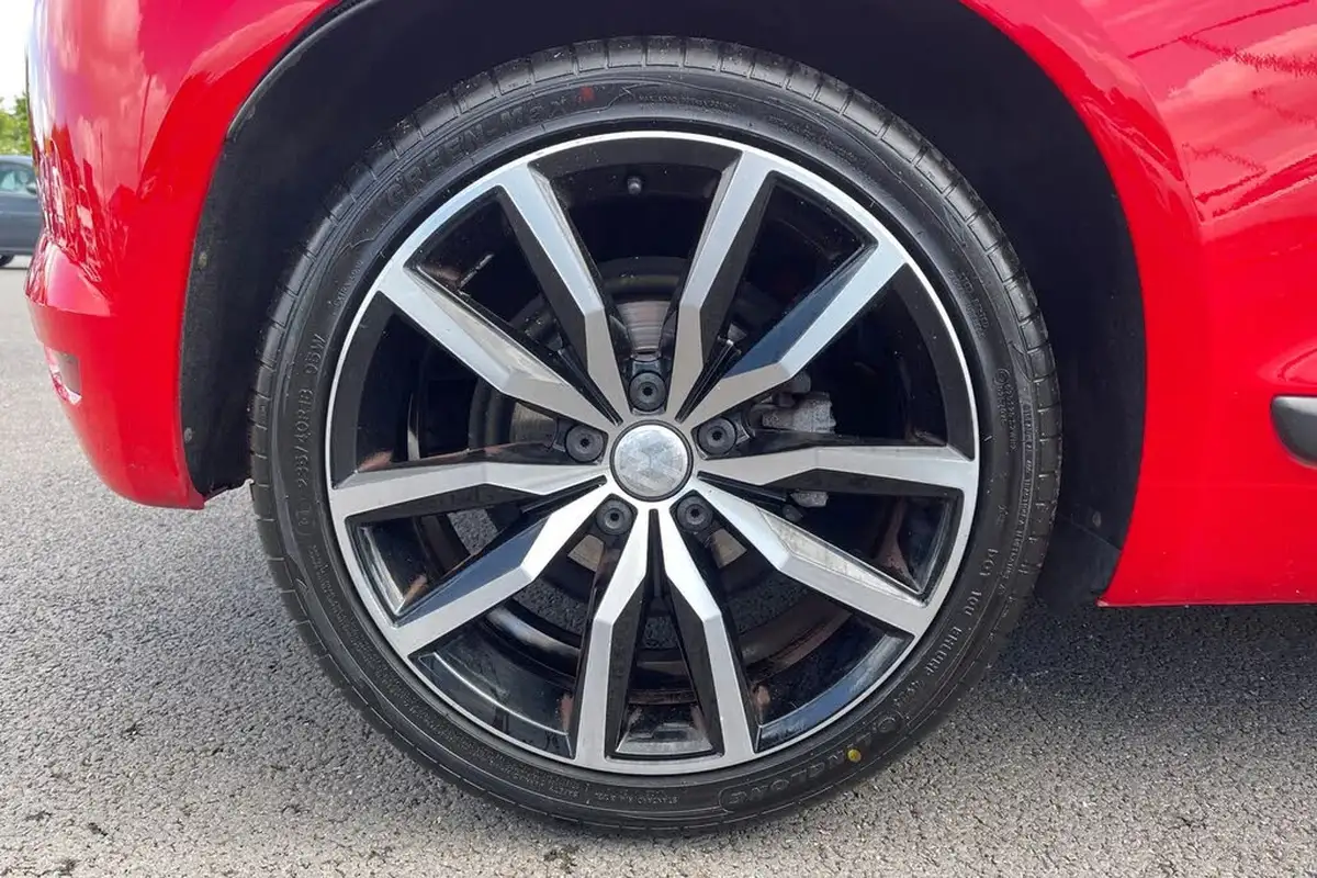 2015-volkswagen-scirocco-14-tsi-gt-big-10