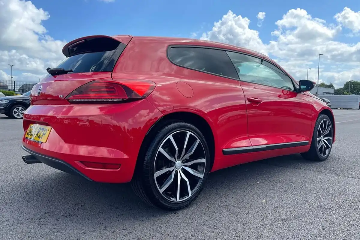 2015-volkswagen-scirocco-14-tsi-gt-big-34