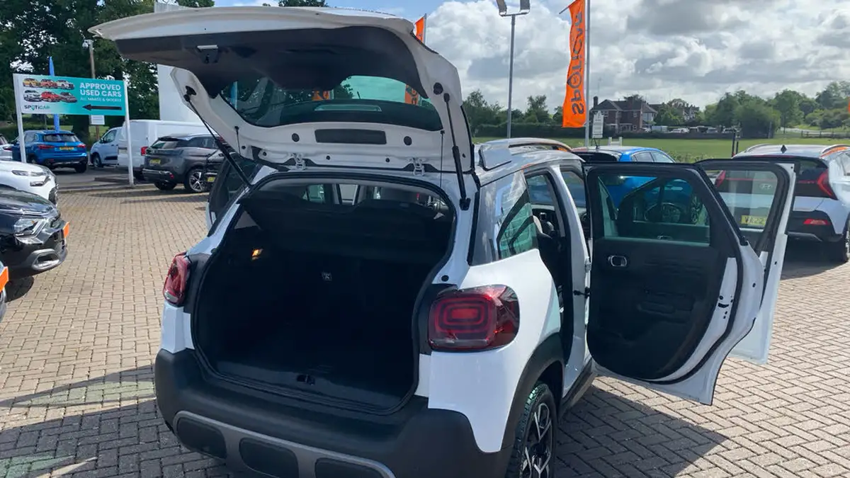 2023-citroen-c3-aircross-12-puretech-shine-plus-130ps-eat6-big-31
