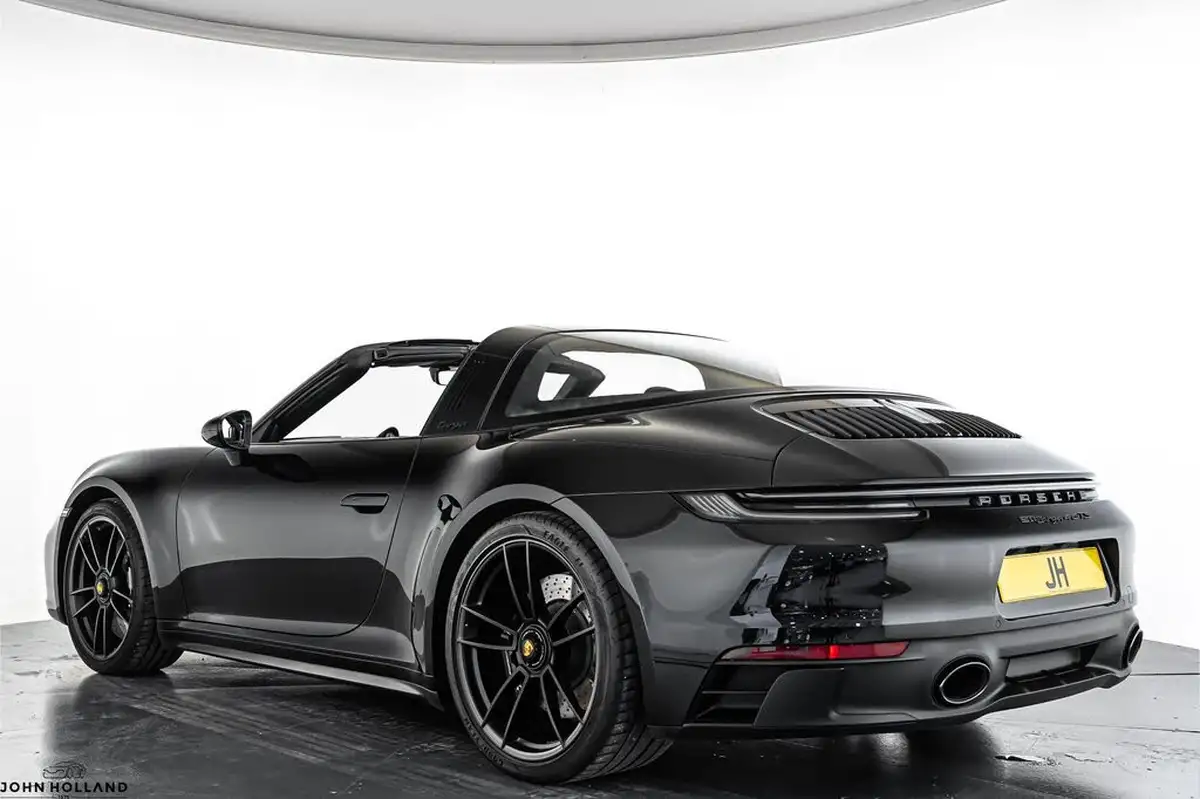 2022-porsche-911-30-targa-4-gts-pdk-big-7