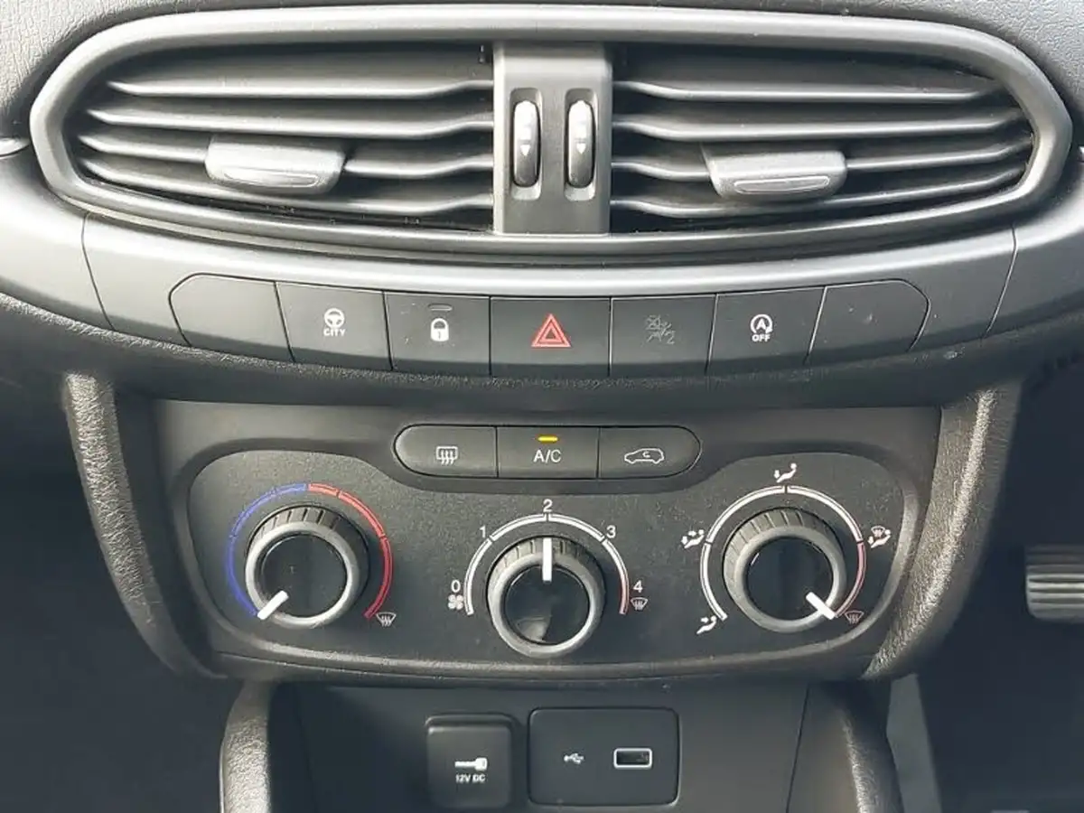 2020-fiat-tipo-14-easy-hatchback-5d-big-12